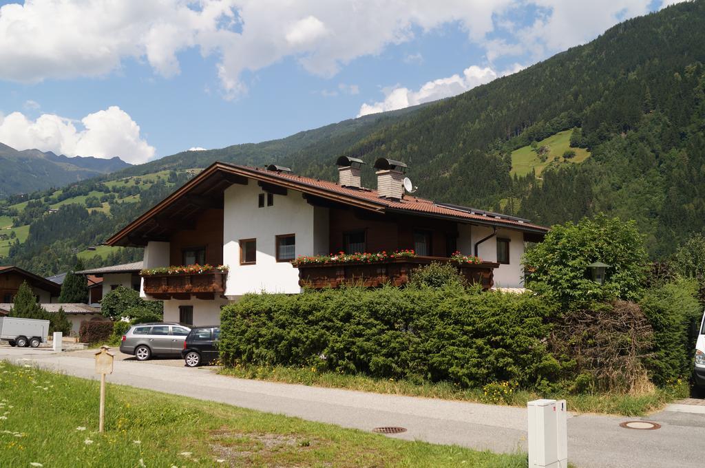 Apartment Alpin Aschau Im Zillertal エクステリア 写真
